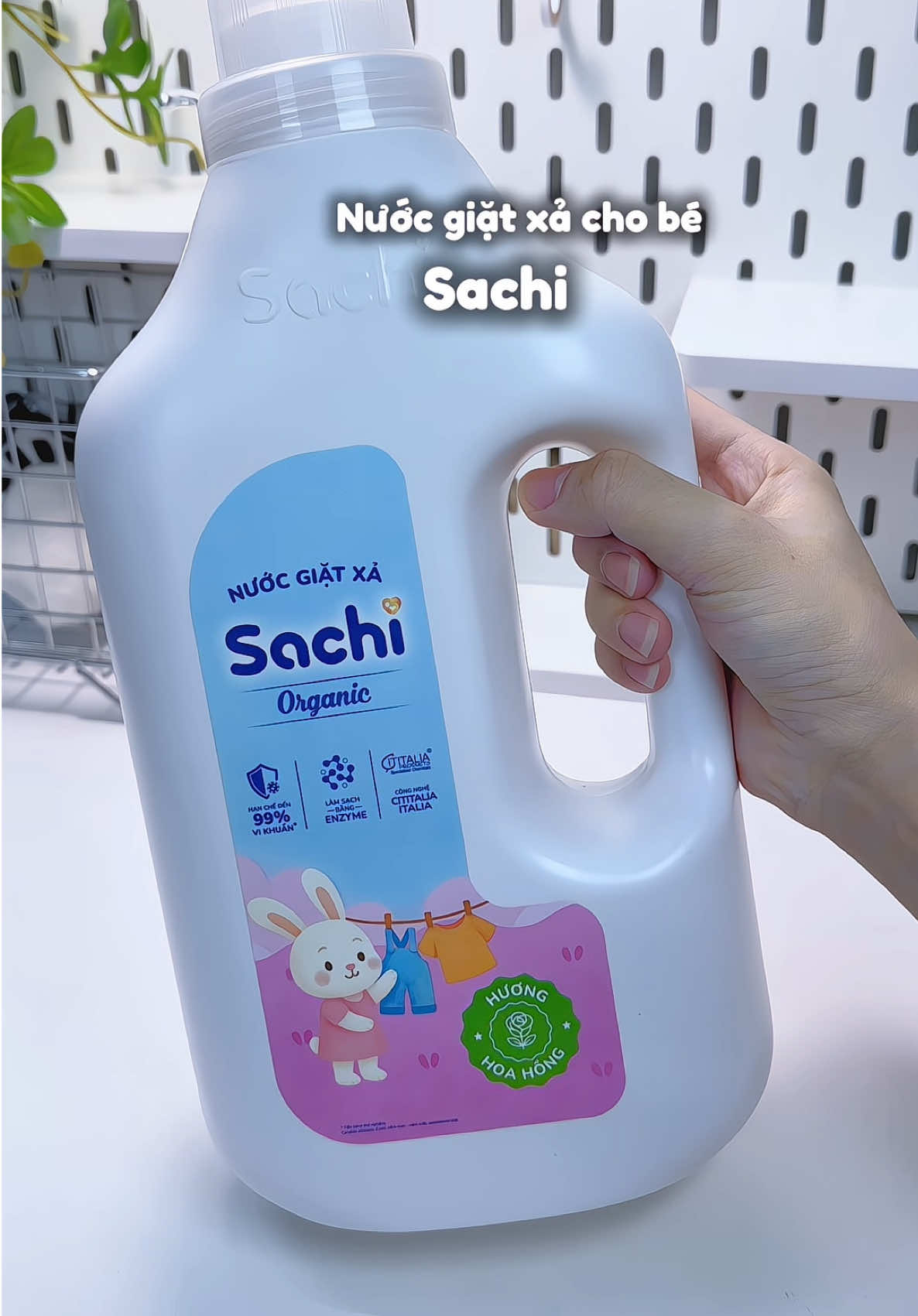Trả lời @Mẹ Linh Sinh Đôi🍉 nước giặt xả chân ái cho bé #sachi #nuocgiatxasachi #nuocgiatxachobe #mevabe #foryou 