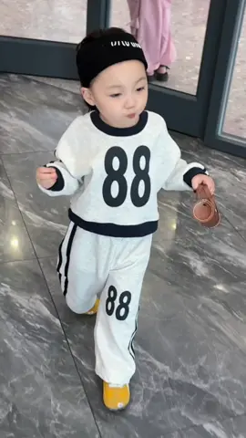 Bộ quần áo in số 88 cho bé#thinhhanhxuhuong #boquanaobegai #mevaembe❤️❤️❤️ #babygirrl💜 #quanaotreemcaocap 