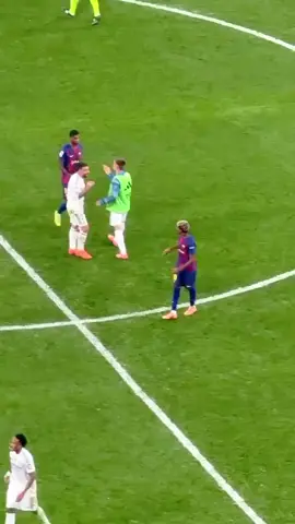 Real Madrid vs Barcelone  #lamineyamalbarcelona #dribble #lamineyamal #lamineyamal💎 #barcelona 