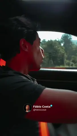 Sinta essa alegria contagiante que só os cortes do @fabiocosat podem trazer! ✨ Vamos espalhar boas vibrações juntos! 🌟