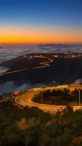 غروب #عسير .. دفء، سكون، وجمال ما يتكرر 🌄 #عسير_تهوّل #Aseer