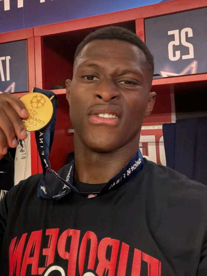 best lb in the world right now? #nunomendes #nunomendes #psg #portugal #fooballtiktok 