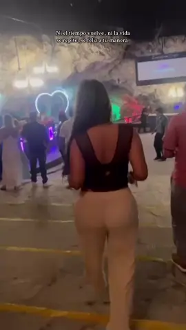 Disfruta el presente a tu ritmo y a tu manera ✨ @Imaginecave #puntacana #🇩🇴 #viajes #discotecas #vivefeliz 