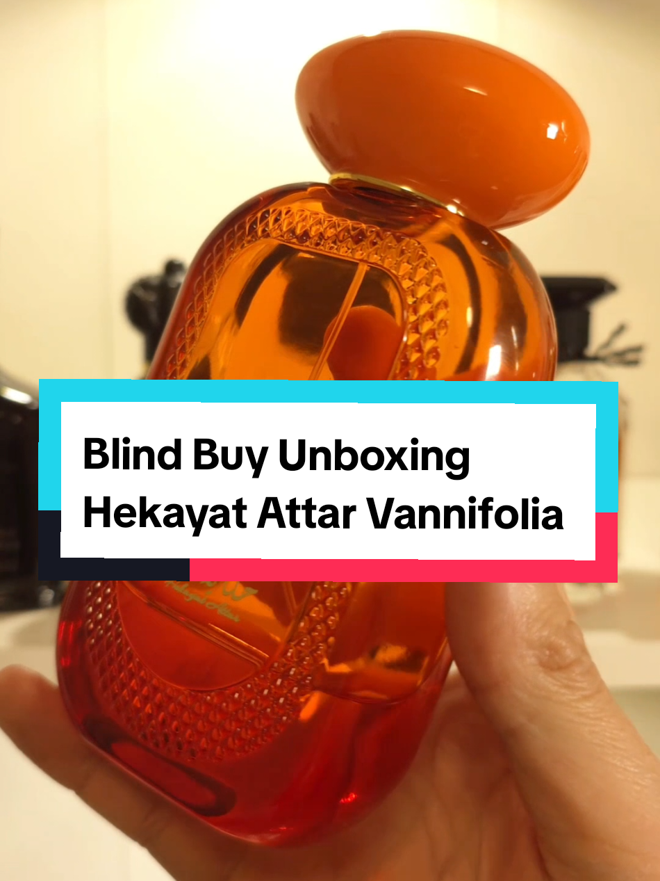 Is this the best dupe of Guerlain's Vanille Planifolia Extrait 21? 🤔 Blind buy unboxing Hekayat Attar Vannifolia #fragrancetiktok #colognetiktok #perfumetiktok #guerlain #greenscreenvideo 