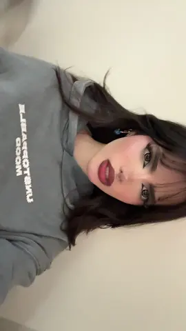 وأنا ماني واقف تحت أمرييييين