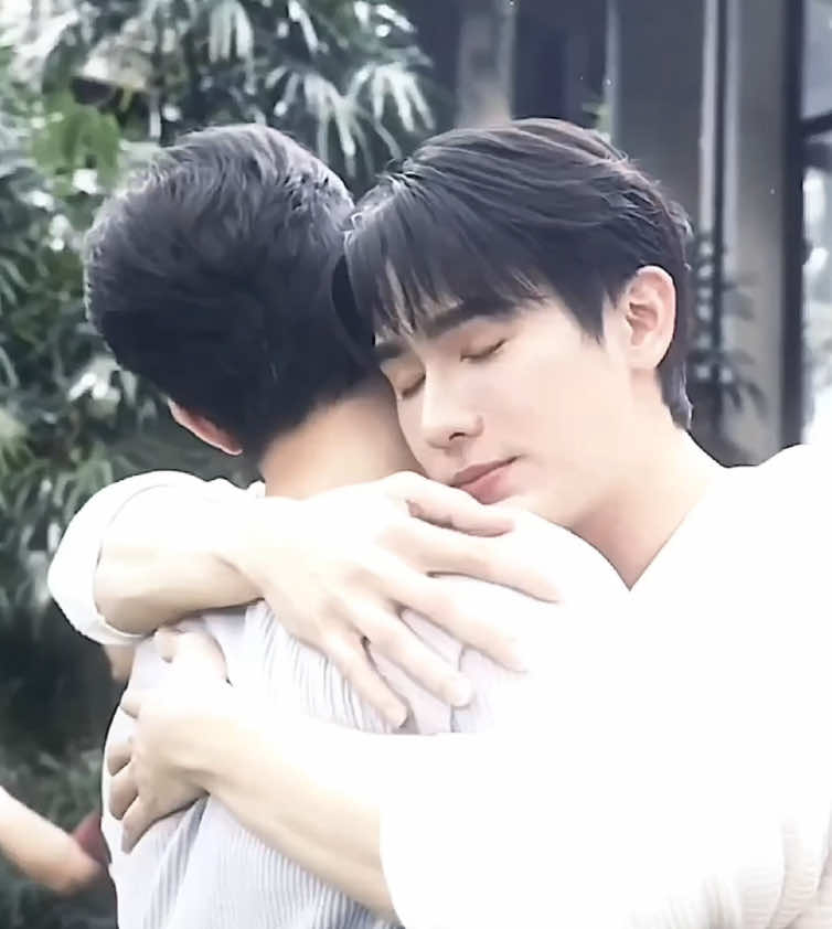 #FORCEBOOK — it’s always me using the same scenes + photos in every fb edit… don’t get bored of it guys 💔 @kasibook_ @fforcejs #fforce_ #kasibook_ #ฟอสบุ๊ค #edit 