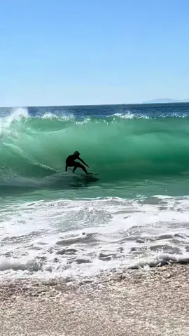 Full day of skimming the siders ,backside in the morning ,frontside in the afternoon #skimboarding #perfect #waves #california #beach 
