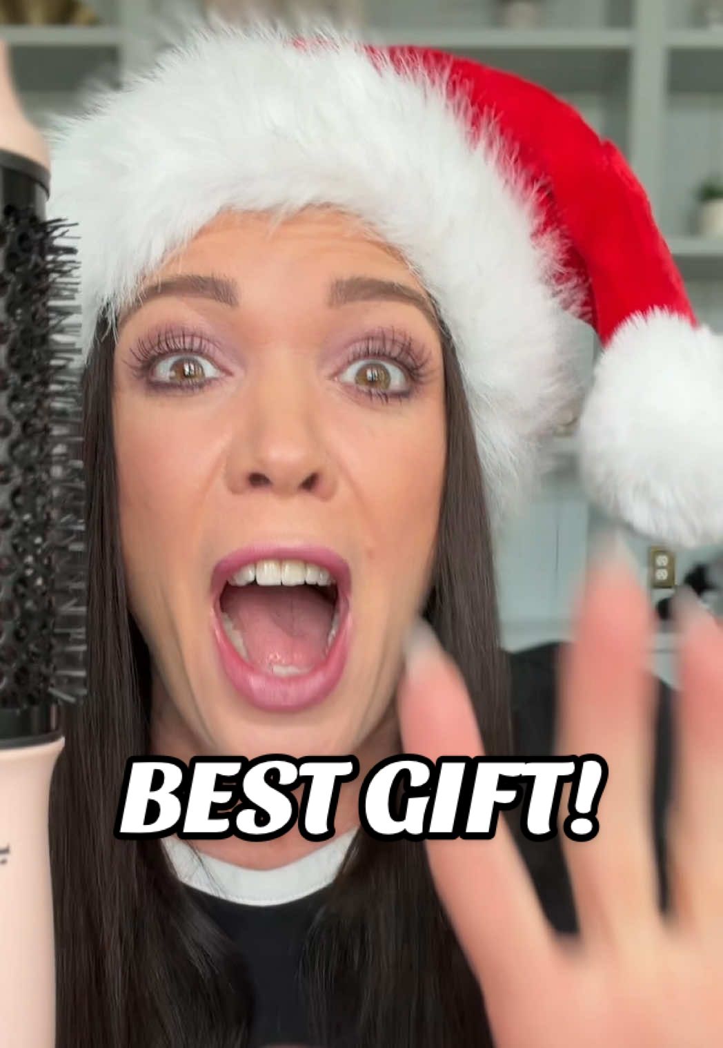Can’t believe how much I love the GlamWave 😍🎁 Sharing 5 reasons it’s the perfect gift for anyone who loves good hair days!💕 #GiftIdeas #HairTools #ChristmasGifts #Hairtok #Blowout @langehair 