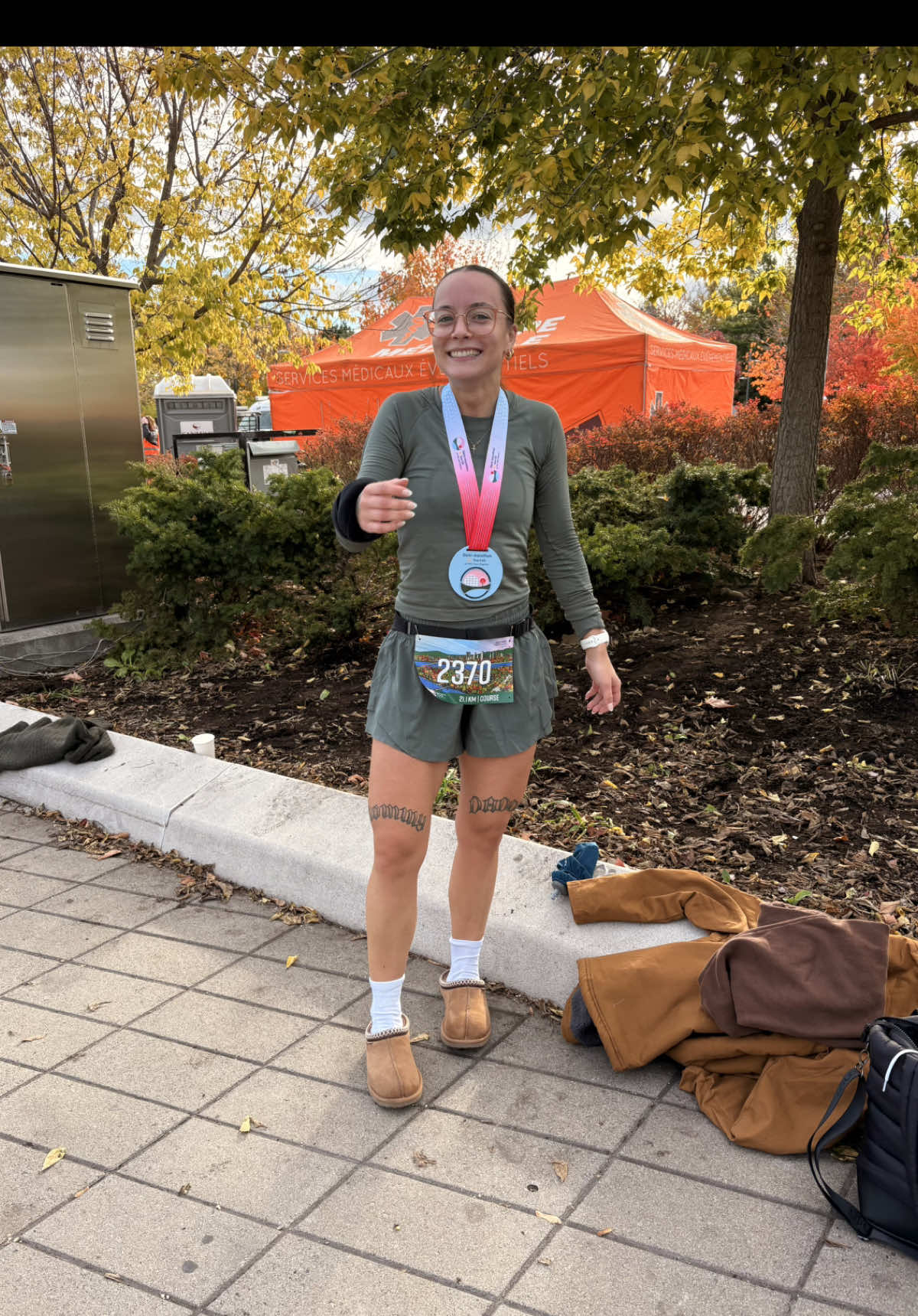 PREMIER DEMI MARATHON officiel après 9 semaines d'entraînement !!! Je suis définitivement tombé en amour avec ce sport !!! Déjà hâte de choisir ma prochaine course 🥹💚✨ #Running #RunTok #halfmarathon #halfmarathontraining 