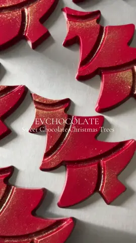 Шоколадні ялинки 🎄 замовити в інстаграм, за посиланням в шапці профіля #цукеркиукраїна #корпоратив #новорічніподарунки #chocolatebonbons #chocolate 