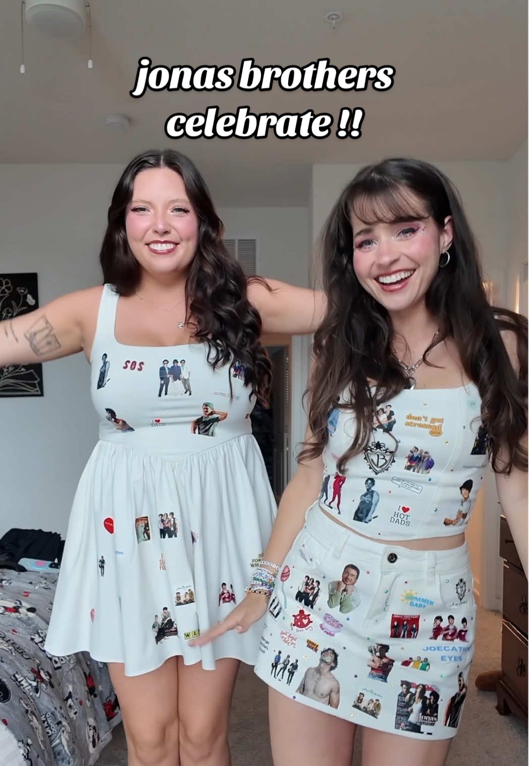 fun double transition 🤭 SEE YOU TONIGHT FOR NIGHT 2!!!! @Jonas Brothers @Mags  #jonasbrothersoutfit #jonasbrothersconcert #jonasbrothersorlando #jonasconcert #jonasbrothers 