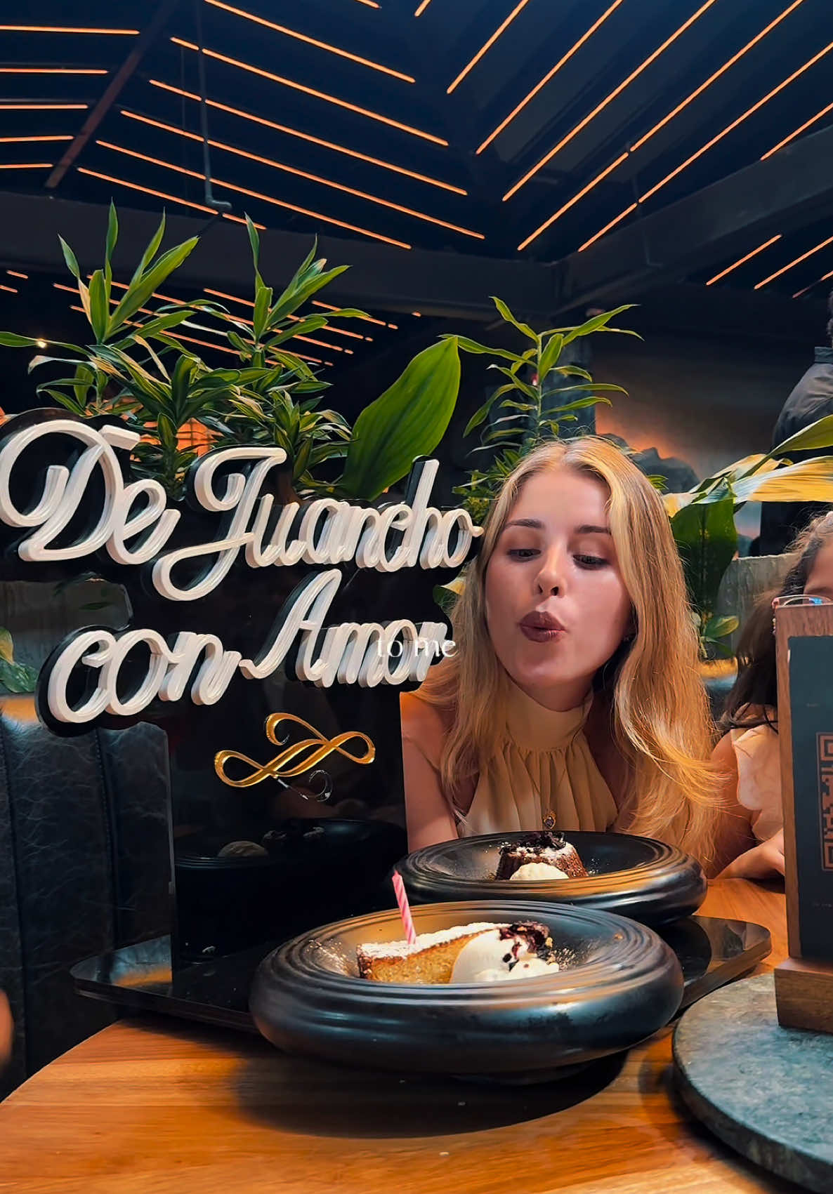 El milagro de vivir, ese que amo celebrar cada año. El día más importante de mi vida 26~10 😌❤️‍🔥 GRACIAS 🥳🥳🤩😍 #happybirthday #midia #casaeterna 