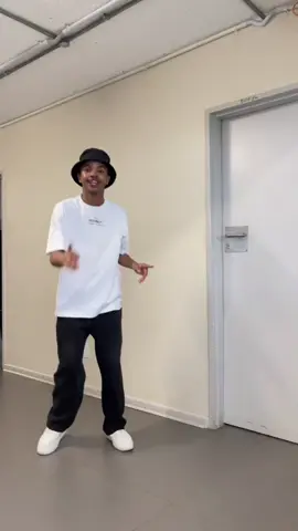 Vele balambhile!!DC :?👌👌#fyp #amapianodance #dc #viral 