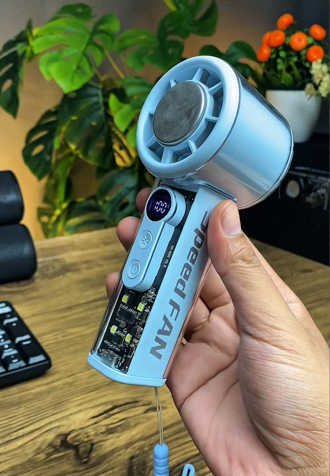 pendingin + senter, batre awet, angin kenceng, ga berisik, untung banyak ✌️ #kipasanginportable #kipasmurah #kipasportable #kipasminiportable #kipasangin 