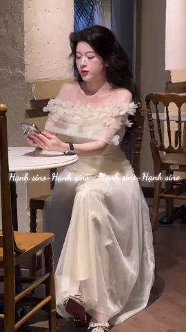 Nghe nói ai đó hỏi màu kem 🤣🤣#tiktok #xhuong #thoitrang #setdoxinh #vayxinh 