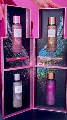 Todo el glamour del backstage, listo para lucir. Descubre The Fashion Show Beauty Collection y deja brillar a tu ángel interior. #VSFashionShow #VictoriasSecretSpain