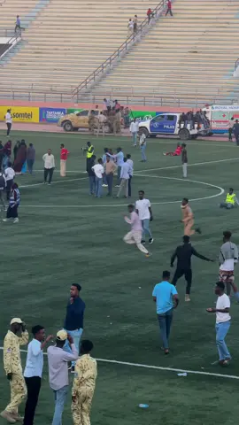 U qabta 😂🔥#CapCut #somalitiktok #capcutvelocity #🔥🔥🔥🔥🔥🔥🔥🔥🔥🔥 #black 