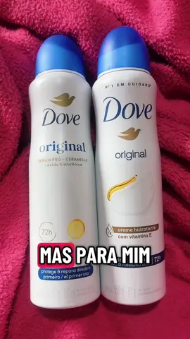 @Dove Brasil Resenha: O desodorante Dove Original é um antitranspirante que oferece proteção contra suor e mau odor, além de hidratar e cuidar da pele das axilas. Sua fórmula sem álcool e com ¼ de creme hidratante é suave e ajuda a pele a se recuperar de irritações causadas pela depilação.  Benefícios Proteção duradoura: O produto garante proteção de até 48 horas contra o suor e o mau odor nas versões aerossol e roll-on, e até 72 horas na versão em stick. Hidratação: A fórmula é enriquecida com ¼ de creme hidratante e vitamina E, o que ajuda a hidratar, reparar e suavizar a pele das axilas. Fragrância clássica: Possui uma fragrância suave e delicada, que proporciona uma sensação de limpeza e frescor. Fórmula sem álcool: Por não conter álcool, é uma opção mais gentil para a pele, minimizando o risco de irritações. 