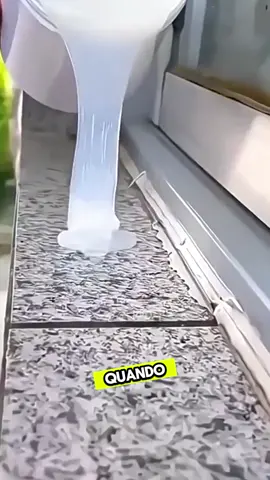 Passando raiva com infiltração, mofo e parede descascando? 😩 Essa manta líquida é tipo vingança contra a umidade! Você rola e PÁ 💥 vira uma borracha grudada na parede — protege telhado, laje, parede de zinco e até gambiarra do cunhado. 💧 Chuva? Nem tchum. 🧱 Cobre até canto torto. 🌿 É ecológica, rende bem e seca rapidinho. E o preço? TÁ BARATO DEMAIS! Só R$34,99 na TikTok Shop! Viu o carrinho laranja? Corre, porque isso some igual a água da caixa no banho demorado. 😅🛁 👉 Garanta agora e siga a página pra mais achadinhos insanos! #infiltracao #mantalíquida #chuva #construcaocivil #reformaemcasa 