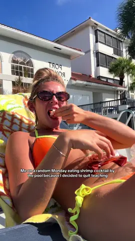 Didn’t even notice the sauce on my stomach LOL teachers take this as your sign… #TeacherTok #WorkFromHome #TeachersOfTiktok 