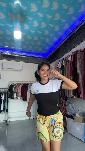 kaos adem banget yg di pakai ukuran L ya