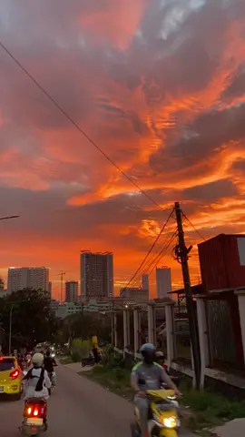 Yang Dibatam gimana sunset nya hari ini Keemasan kn😇#batamtiktok 