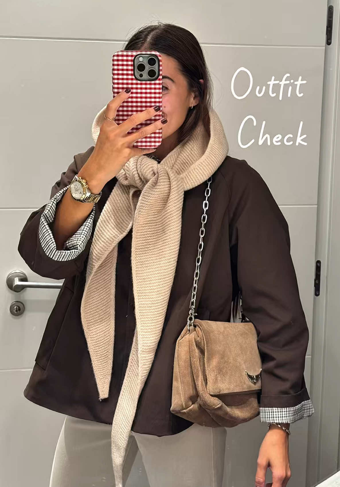 Fall fit check🐻 Camisa Vichy, trench marrón y un toque especial: la balaclava🤎#inspiration #outfit #fashion #look #fyp 