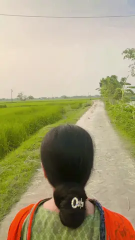আমি জানি আমি একবার মুখ ফিরিয়ে নিলে আমি আর আসবো না সেজন্য আমি থেকে যাওয়ার অগাধ চেষ্টা করি....!  😅❤️‍🔥