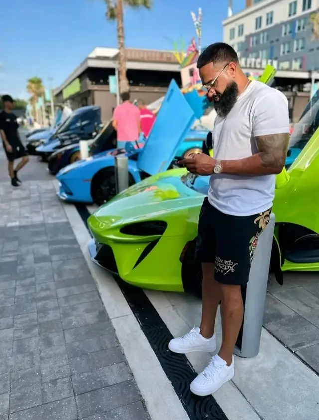 Fly and classy 💚🤍💙