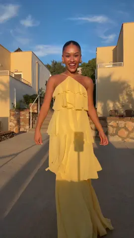 hab auch schon bilder mit dem kleid bei insta gepostet🤭💛 ig: @josephineakosuaa #fürdich #fyp #urlaub #sommer 