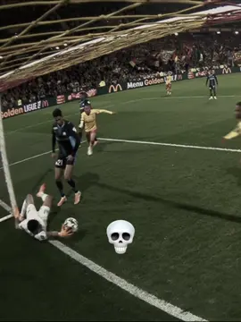 Rulli’s reflexes 😱🔥 #sportstiktok #footballedit #save #Ligue1 #Ligue1McDonalds @Olympique de Marseille 