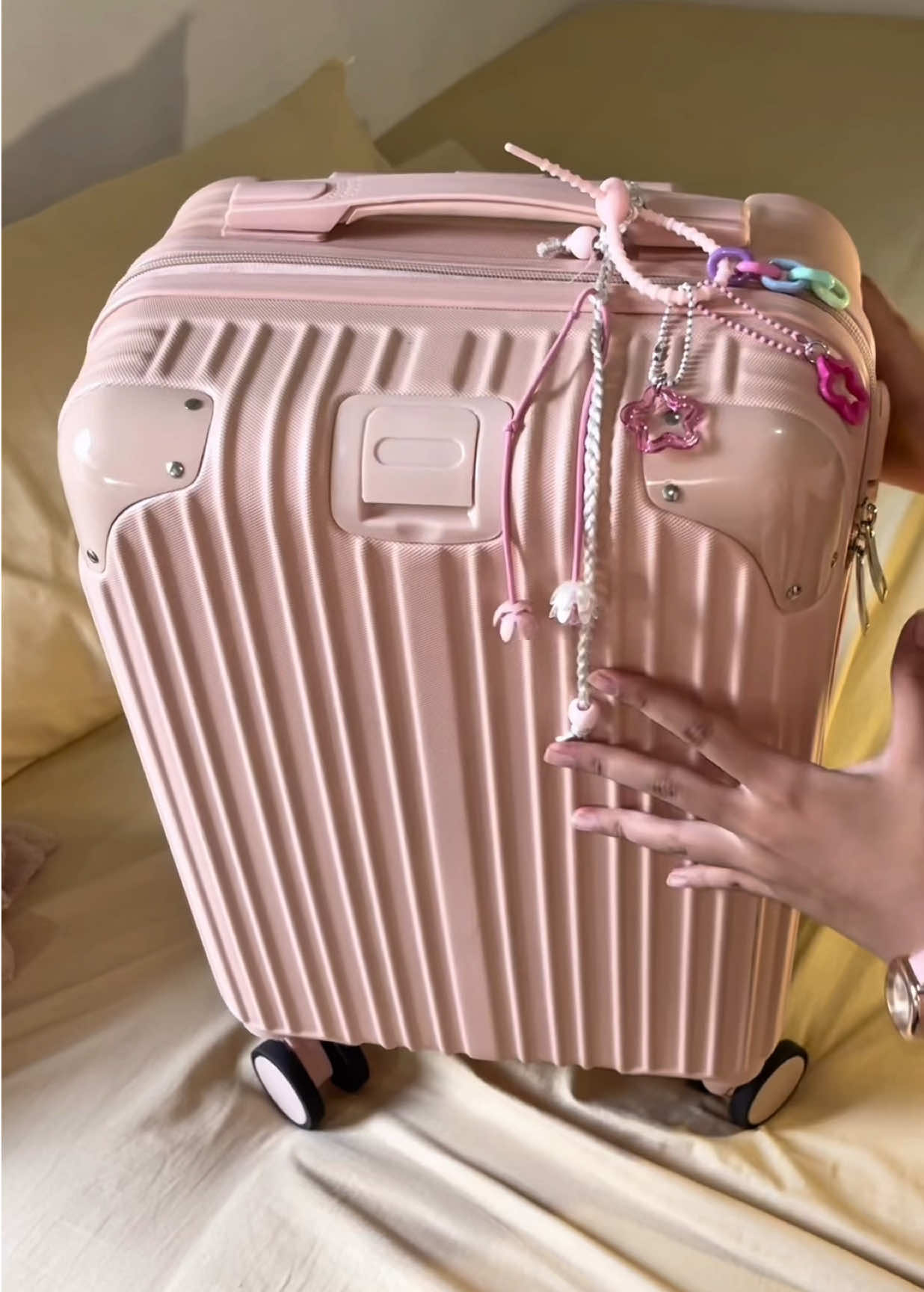 Murah + Awet😍🫶🏻 rekomended #kopermurah #koperpink #ruying #koperlucu #koper18inch @RUIYING KOPER 