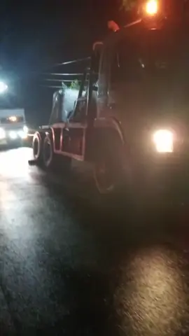 mobil bermuatan taravo  t petek doi #promomakangajian #padahariini #ploksok_desa #asli_cianjur #fypシ゚viral 