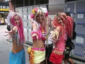 oh to be in a gyarusa in the 2000s #moodboard ##aesthetic #2000 #gyaru #ギャル 