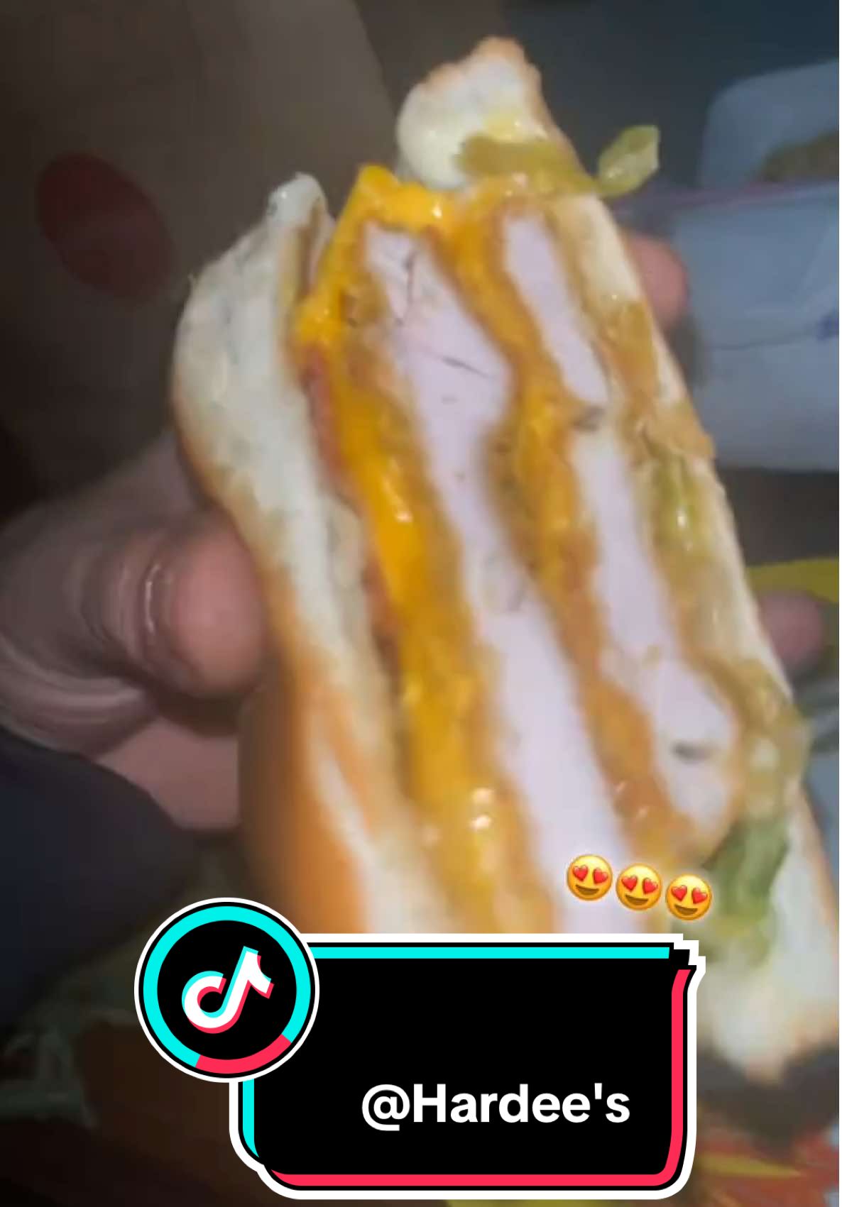 They need to  open up  a @Hardee’s  in the uk 🇬🇧😍😍!!!!! #fyp #viralvideos #officialcookz #hardees #foryoupagе 
