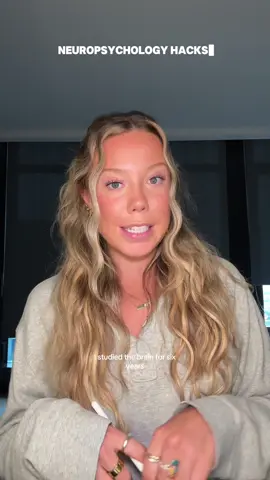 I legit did this for my presentation this AM and I CRUSHED IT #neuropsychology #confidencecoach #confidencehack #psychologytricks #visualizationformanifestation 