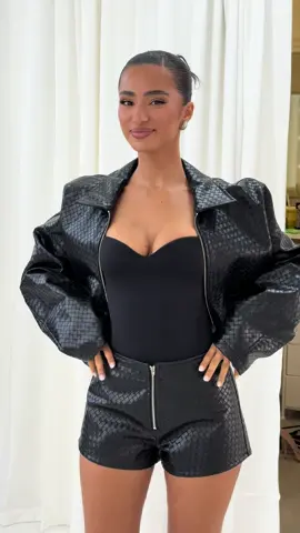 Serving cool girl energy in this look #marsthelabel #marsthelabeltiktok 