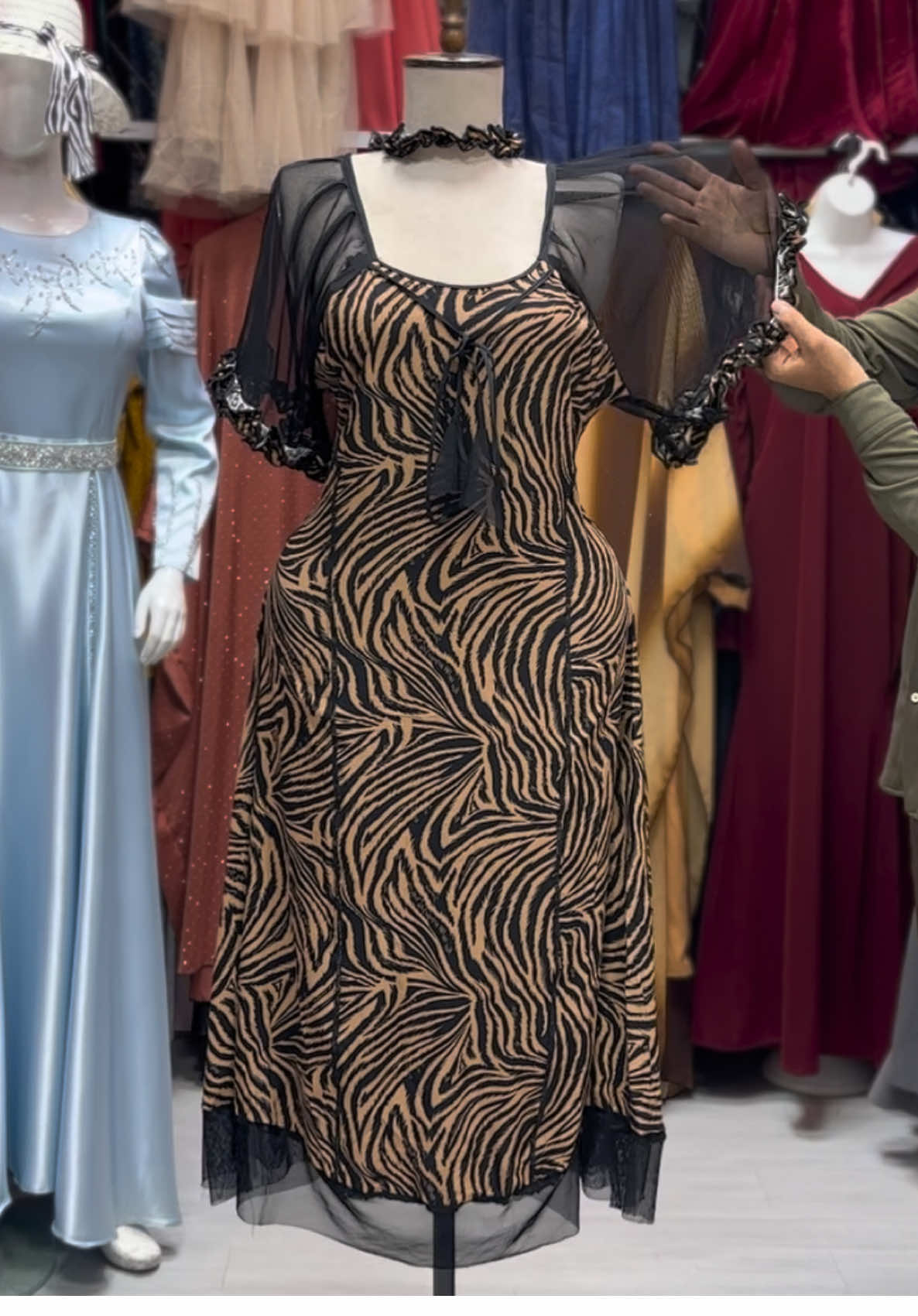 العنوان بغداد مدينه الصدر سوق الاولى #ازياء_السيد #الشعب_الصيني_ماله_حل😂😂 #سوق_الاولى #دشداشة #اكسبلور 