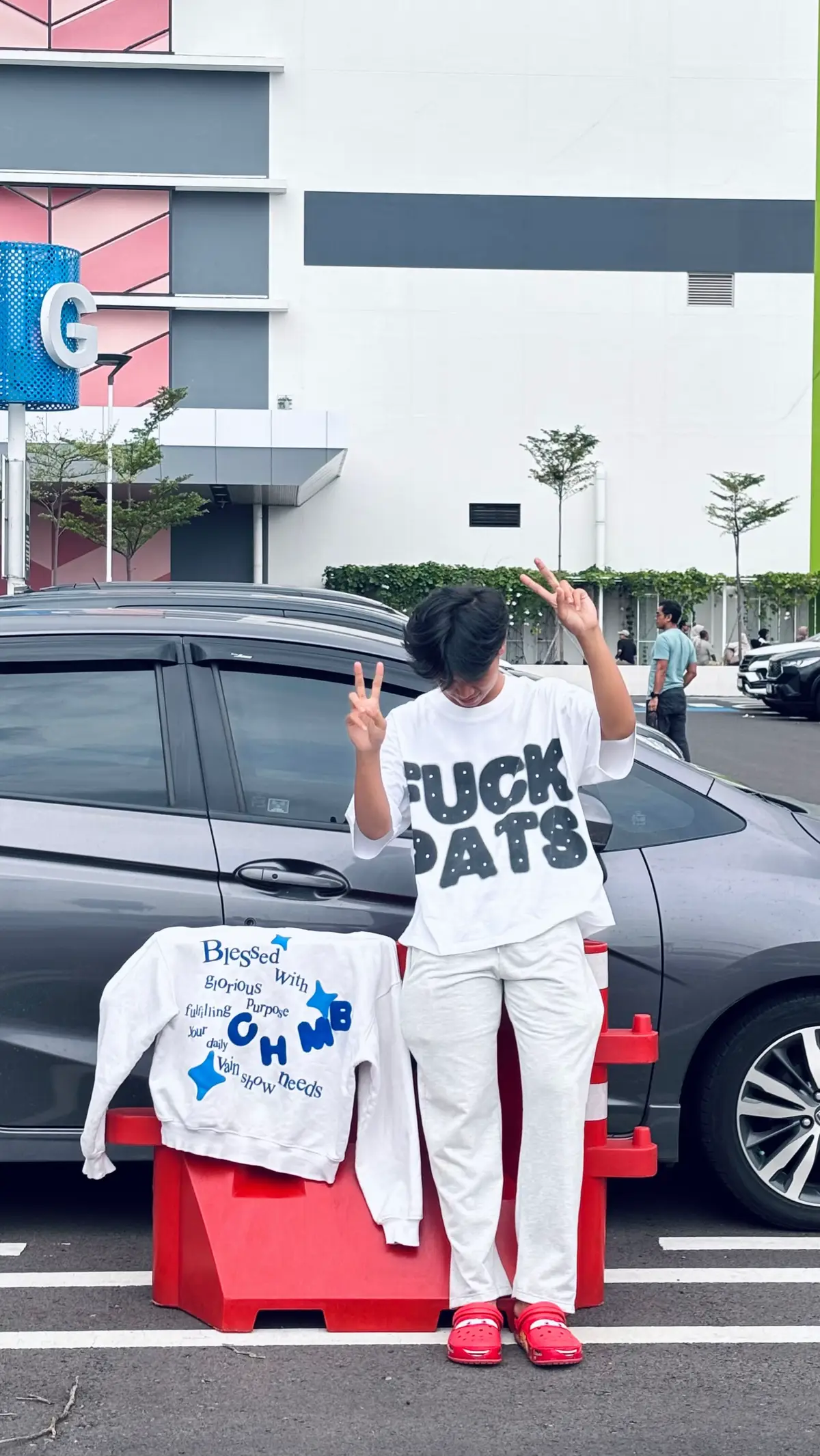 kalo ga ada snsb boleh stecu juga ga ya btw nyari chmb, calle, snsb? cek ig @jakvibe.co #chmb #brandlocal #brandlocalindonesia #suportbrandlokal #jakvibe