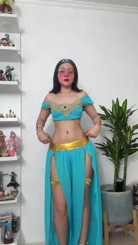 #princessjasmine #aladdincosplay #princesajasminecostume #disneyprincess 