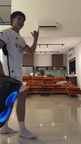 Bố cá thằn đầu MỲ TÔNNN này#realmadridfc #goat 