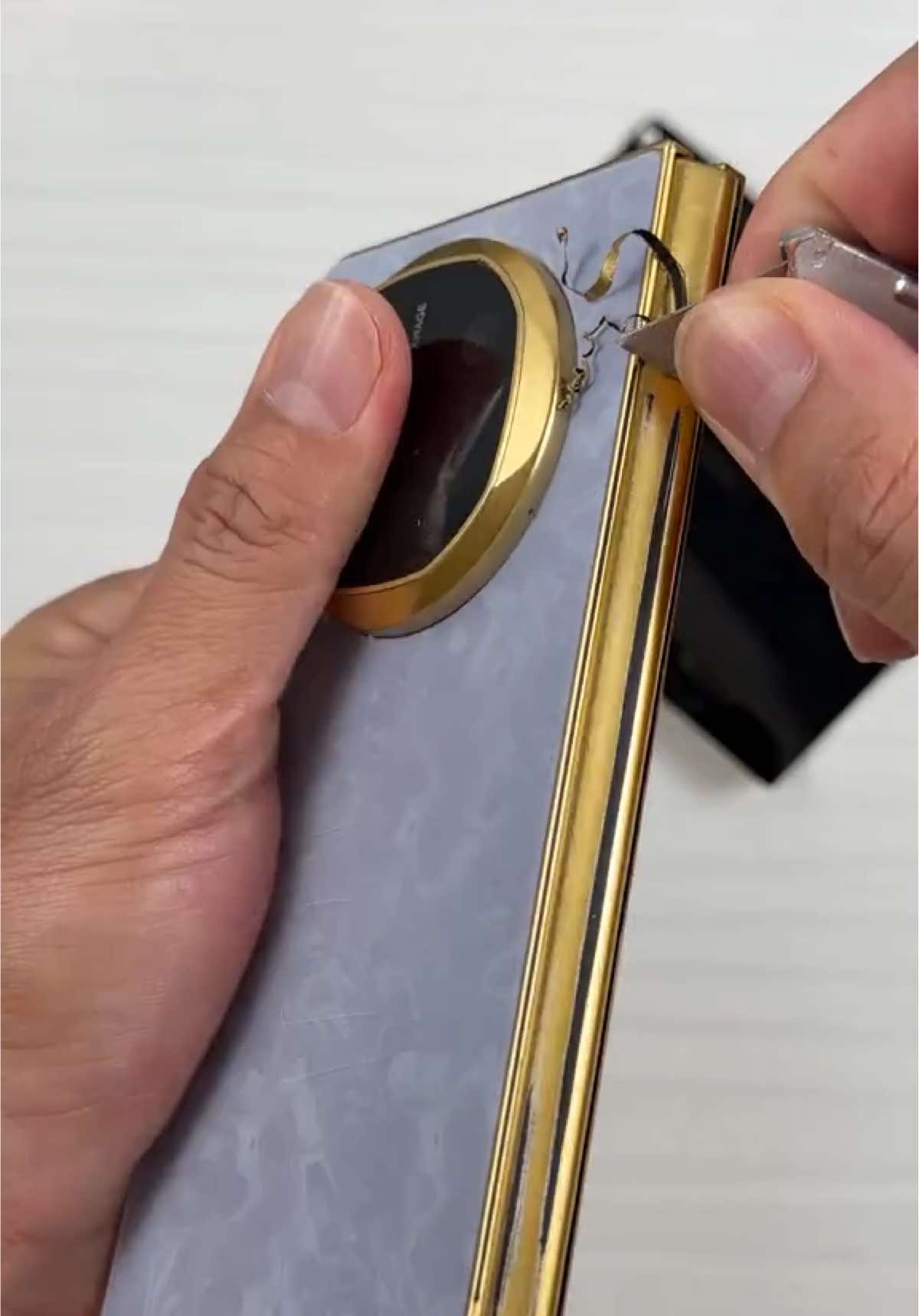 Huawei Mate X6 Demo Durability Test!  #satisfying #LifeHack #DIY #durability #huawei 