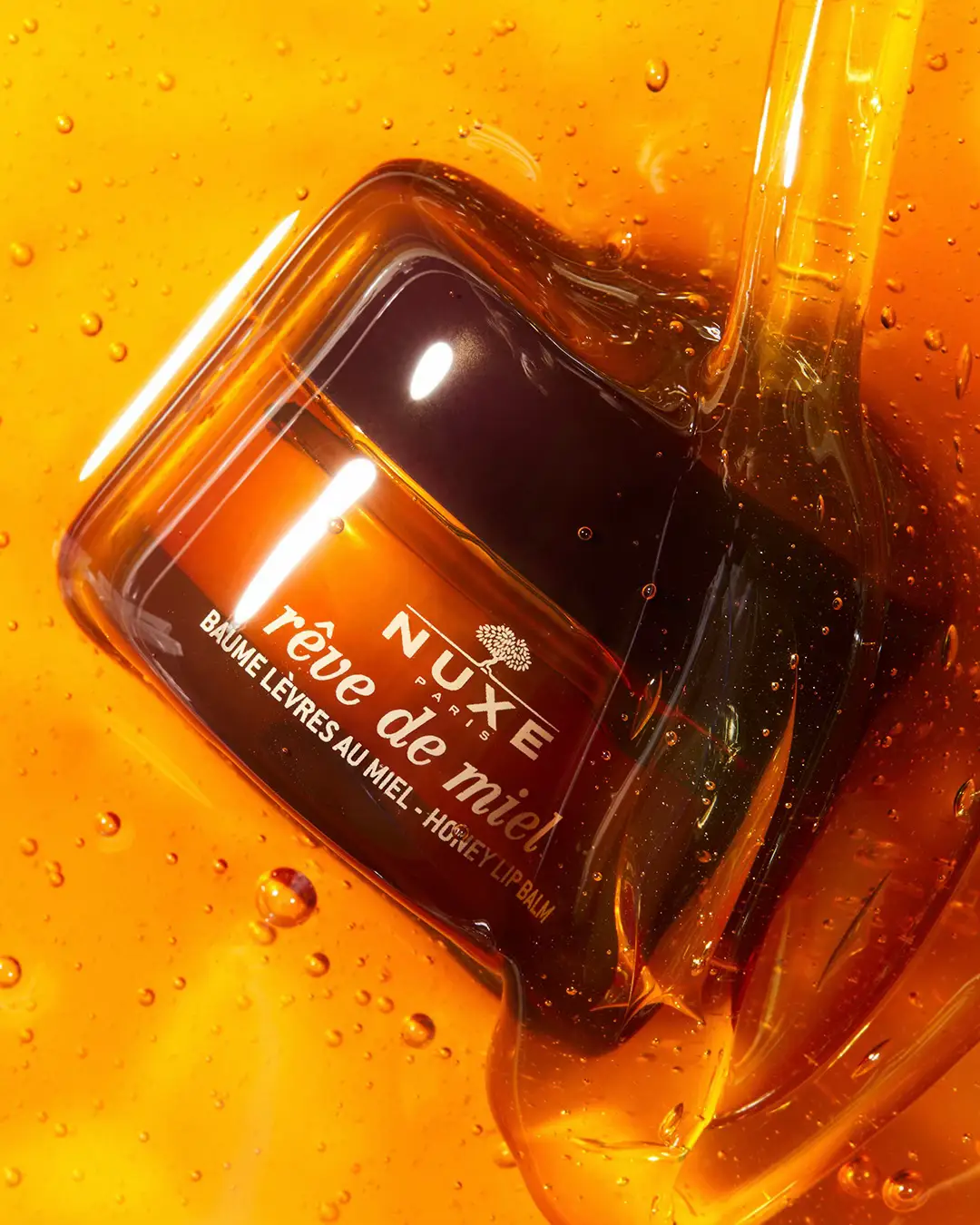 Which flavor will you go for ? Tell us in the comments! 🍯 Rêve de Miel 🌸 Very Rose  🍋 Sweet Lemon  #Nuxe #LipCare #RevedeMiel #VeryRose #SweetLemon 