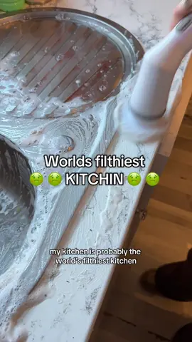 It’s time to deep clean my kitchen with my electric scrubbing cleaning brush 🧼 🧹 it’s rechargeable and saves you so much time cleaning your house. It’s an absolute bargain too on TikTok shop! #electricbrush #electricscrubber #cleaningbrush #dealdrops #blackfriday 