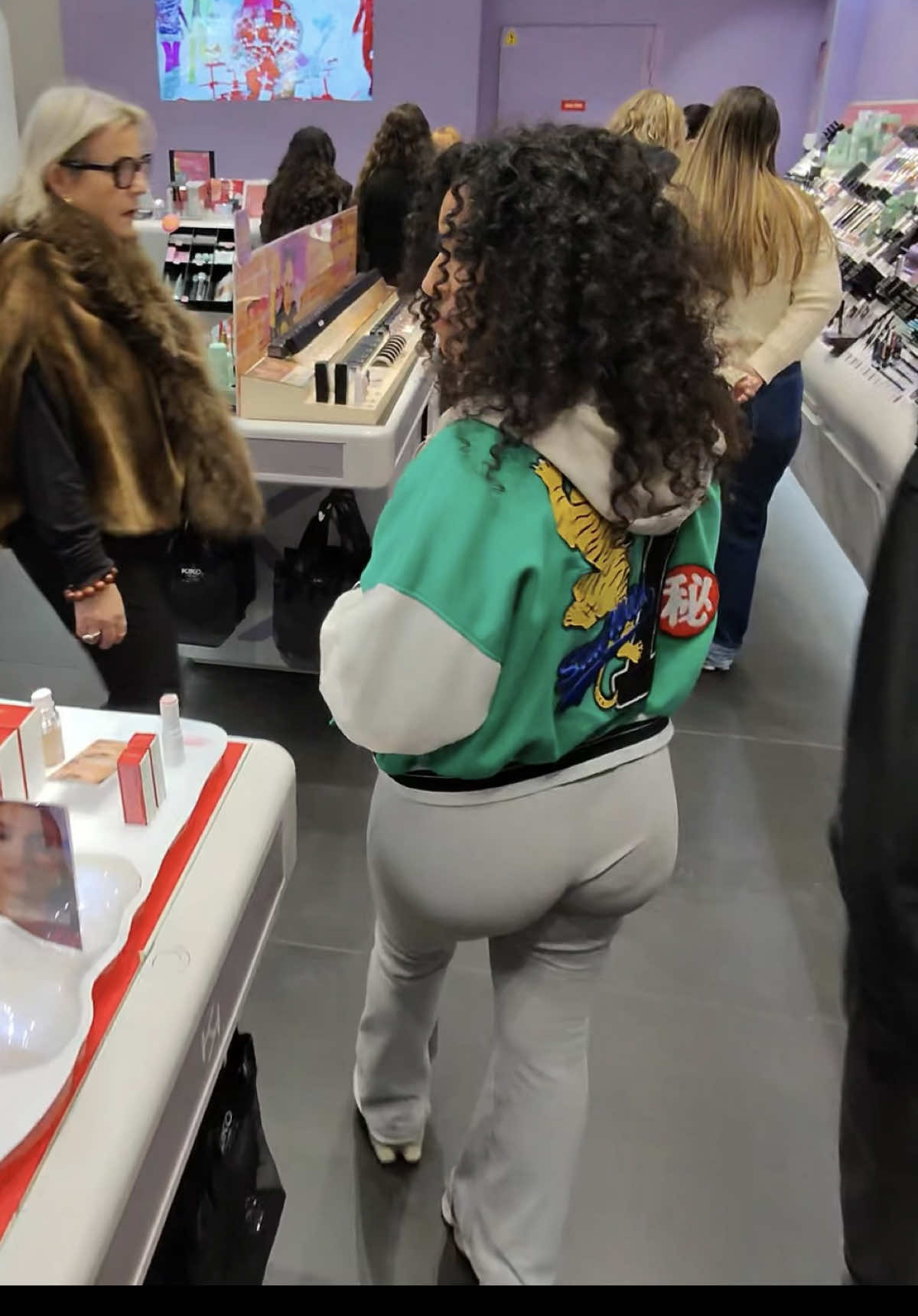 Cupidon le retour!👹💘🤣#viral #drole #humour #cameracachée #creatorsearchinsights 