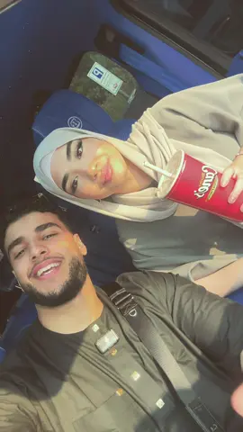 Elle a eu son Raising Cane’s ❤️ 👻 : vbderahman 