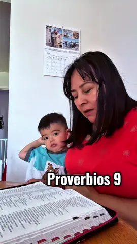 Leyendo proverbios 9 pero Aaron tiene sueño 🤔 ##Dios##reflexionesdelavida##creatorsearchinsights##lovebaby##paratiiiiiiiiiiiiiiiiiiiiiiiiiiiiiii 