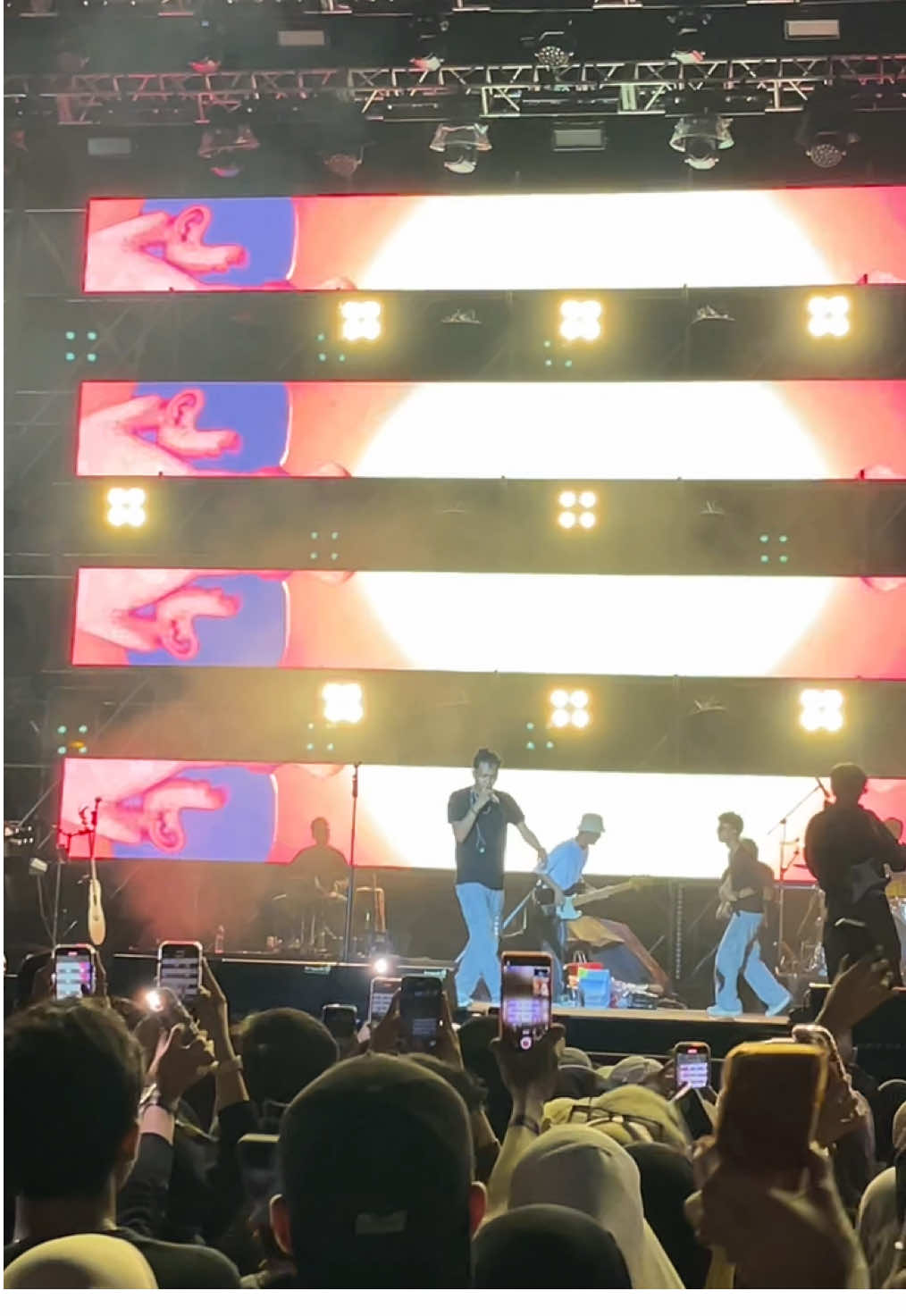 lagunya candu🫶🏻@AFTERSHINE OFFICIAL #otewedijogetin #aftershineofficial #meikartacikarang 