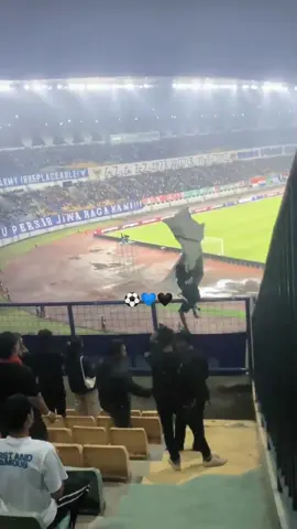 api kecil yang tak pernah padam💙🖤 #bobotoh#famiglia#persib1933#ultras#26ccboys