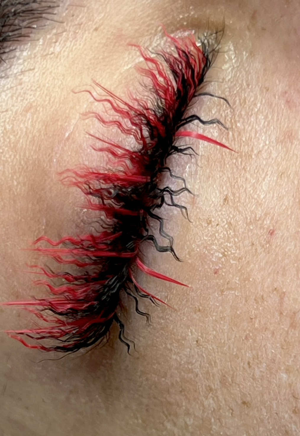 🔪 JASON MASK INSPO .. pulled some color lash inspo from Friday the 13th ‘s favorite big guy, Jason Voorhees’ hockey mask. Black and Red lower lashes and Red Velvet wavy lashes to add some 🩸 splatter texture.  🤔 Who’s your favorite Slasher Villian? 📍 AUSTIN TEXAS | LASH ARTIST | ALTERNATIVE LASH ARTIST | COLOR LASH EXTENSIONS | ACCEPTING NEW CLIENTS  #beauty #lashartist #makeup #colorlashes #lashextensions   